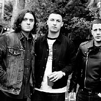 arctic-monkeys-471259-w200.jpg