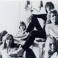 yes-414730-w200.jpg