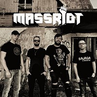 massriot-620826-w200.jpg